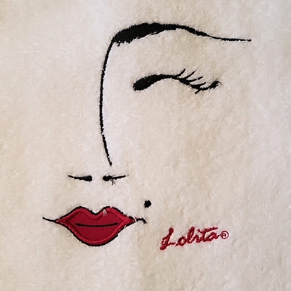 NEW Lovely Lady Lolita Guest/Hand Towels, White, Embroidered, Set of 2! - Picture 2 of 4